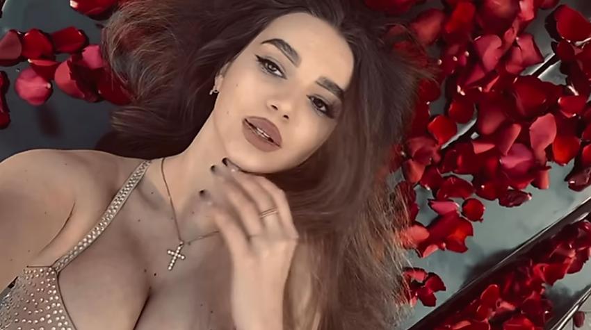 VIDEO ⟩ Ekskluzīvā Jūlija publicējusi jaunu dziesmu «Million Dollar Baby»