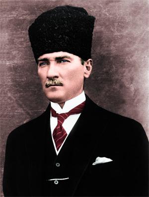 Kemals Ataturks uzbūvēt uz... Autors: Fosilija 10 slaveni dzērāji!