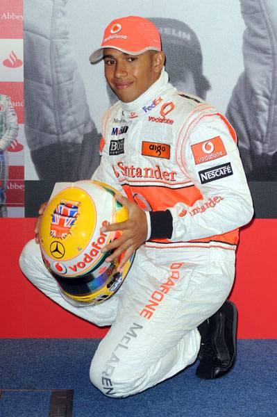 F1 sportists Lūiss Hamiltons... Autors: Eidžā Seksīgākie mazie vīrieši pasaulē