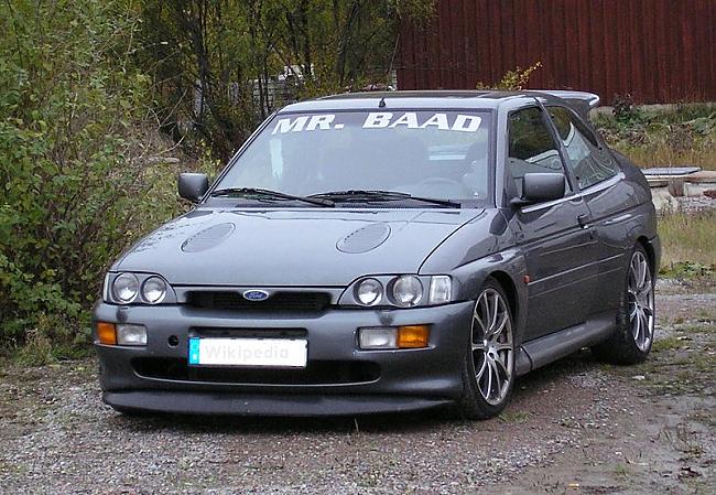 Ford Escort 20 Cosworth Autors: Sinhrofazatrons Jeremy Clarkson un viņa auto