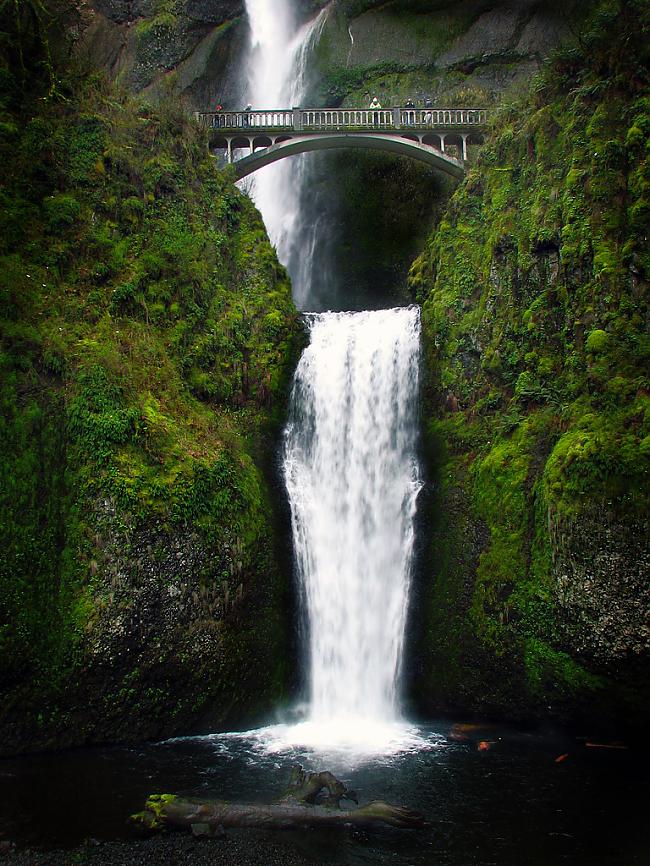 Multnomah Falls ir 189 metrus... Autors: khekhe Ūdenskritumu burvība