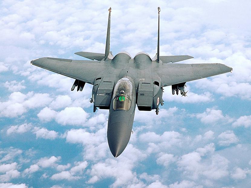 F15 Eagle Viens no... Autors: es te nebiju USAF fighter iznīcinātāji un bombardieri