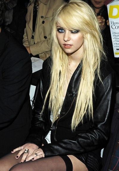  Autors: Honeybear Taylor Momsen.