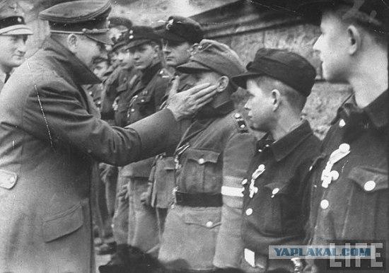 Hitlers dod zelzs krustus... Autors: LAGERZ Bērni 2 pasaules kara laikā