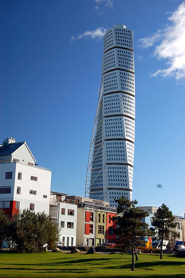 Turning Torso Zviedrija... Autors: Maryllin Visneparastākās pasaules ēkas 2