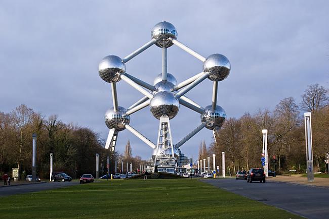 Atomium Brisele Beļģija Autors: Maryllin Visneparastākās pasaules ēkas 2