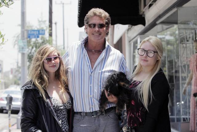 David Hasselhoff ar meitāmpēc... Autors: UglyPrince Sliktais tēvs David Hasselhoff