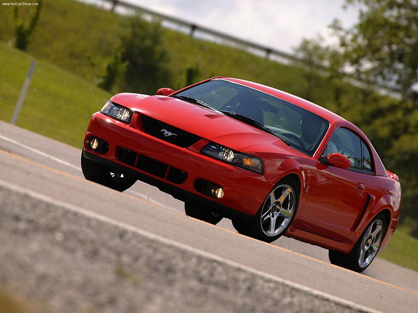  Autors: kaapis2 Ford Mustang