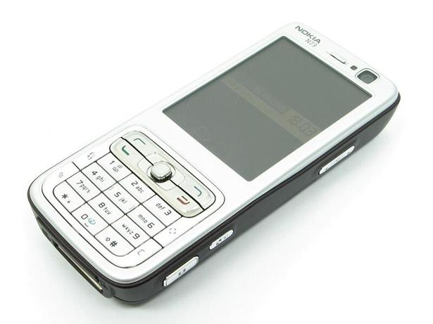 Nokia N73  ļoti  populārs ... Autors: somethinglikemelody Mobīlo telefonu dizaina  evolūcija  1983 - 2009  +apraksti