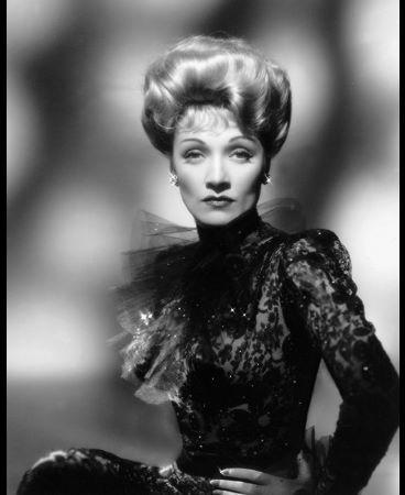  Autors: Honeybear Marlene Dietrich.