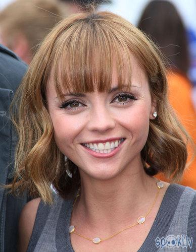  Autors: Cute Christina Ricci