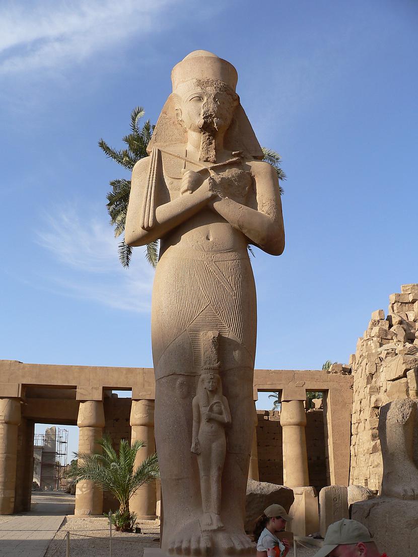 Amona statuja Autors: bmxrider Egiptiesu ticiba un viss kas cits