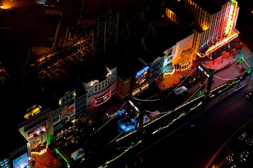 Brooklyn Bridge Las Vegas Autors: Samaara NYC and Las Vegas from above, at night.
