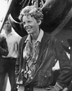 Amelia Earhart bija pilote kas... Autors: Bezpajumtnieks Bez vēsts pazudis..