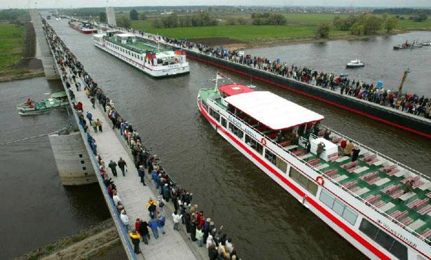 Magdeburg Water Bridge... Autors: Samaara Tilti.