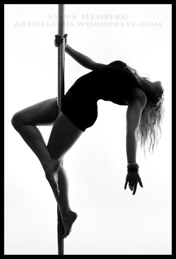 Pole dance.