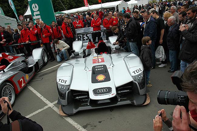 Audi R15 Autors: hunkers Audi R10 TDI