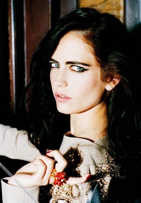  Autors: SamanthaJones Eva Green