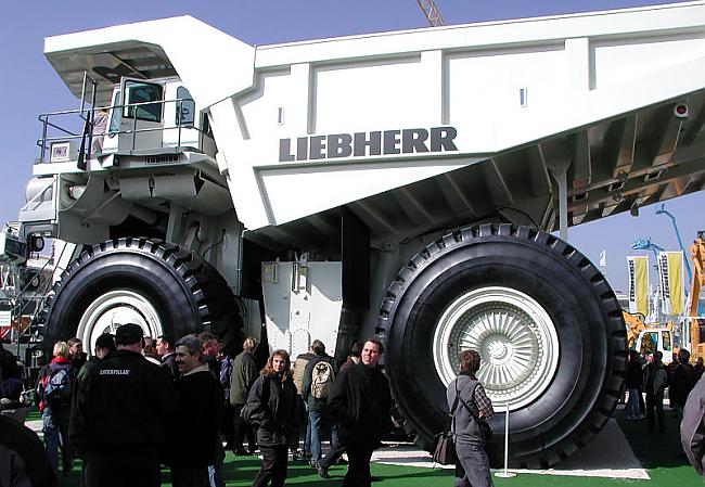 šī monstrmašīna  Liebherr T... Autors: mexicanpsycho lielākās mašīnas pasaulē
