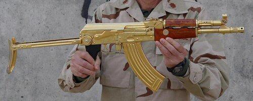 Pie bijušā Irākas prezidenta... Autors: coldasice Interesanti fakti par AK-47