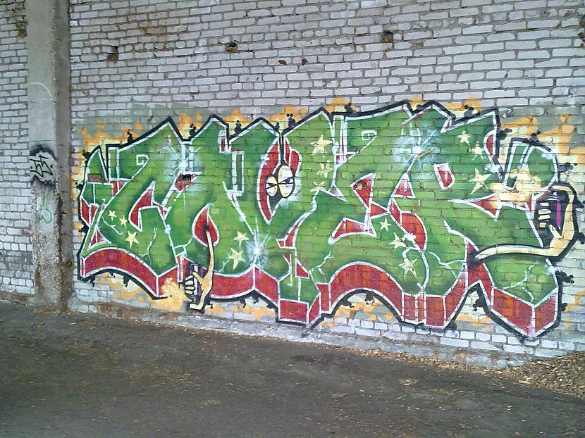  Autors: Fosilija Graffiti (52)