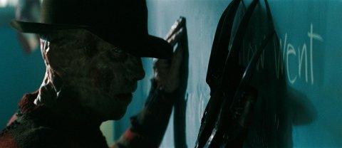  Autors: Fosilija Šausmas Gobu ielā /A Nightmare on Elm Street/ 2010