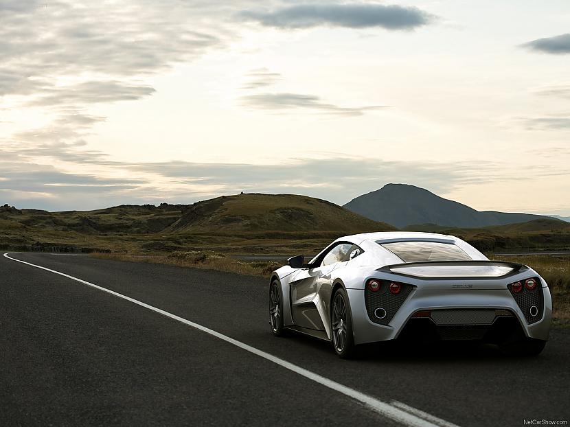 Motors sajūgts ar sešpakāpju... Autors: GV666 Zenvo ST1