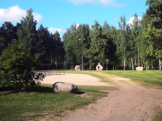 Šis ir Ulbrokas Līgo parks Autors: tuudalinsh Vālodžu apkārtne... :)