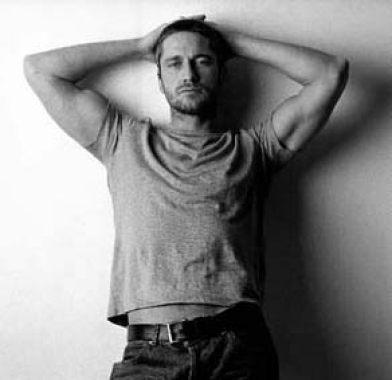  Autors: Holy Cow Hot Actors #4: Gerard Butler