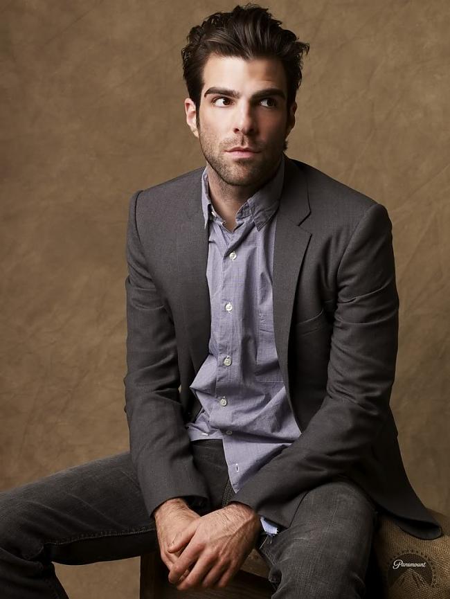  Autors: Fosilija Zachary Quinto (Sylar)