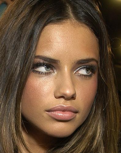 12 Vieta ADRIANA LIMA 29 GADI... Autors: MEGRUBI Skaistas actiņas