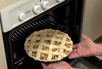 Kā uzcept ābolu pīrāgu (bildēs)!