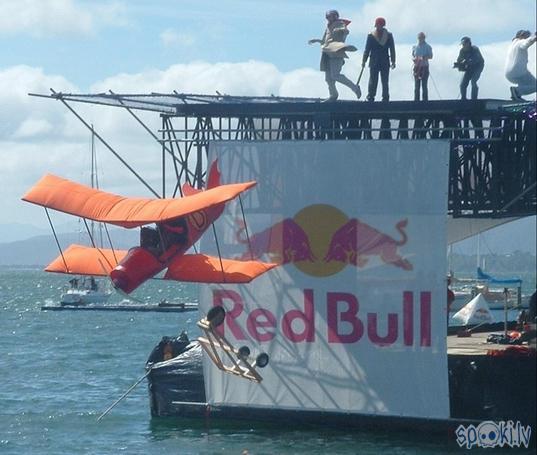  Autors: SharK 1. Red Bull flugtag konkurs Rīgā.