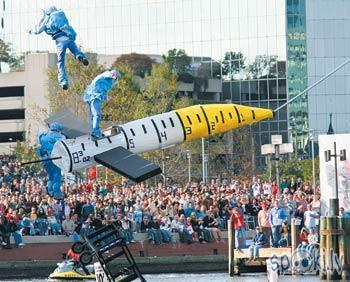  Autors: SharK 1. Red Bull flugtag konkurs Rīgā.