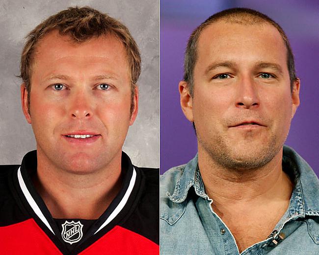 Martin Brodeur un John Corbett Autors: King Ring Hokejistu un aktieru vienādības.