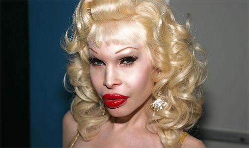  Autors: supergove Amanda Lepore