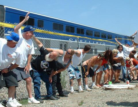 Nosaukums Amtrak mooning Vieta... Autors: Mētra Pasaules neparastākie svētki & festivāli