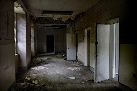  Autors: Fosilija 7 pamestas ēkas (slimnīcas, baznīcas, viesnīcas)