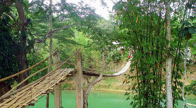 Loboc quotkarājošaisquot tilts... Autors: Fosilija 15 pasaules bīstamākie tilti