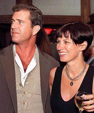 Mels Gibsons ar bijušo sievu Autors: UglyPrince Mela Gibsona Drāma!