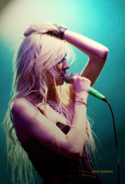  Autors: Doolittle The Pretty Reckless - Taylor Momsen