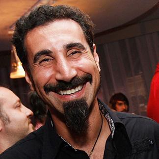 Serdžs TankjansSerj Tankian... Autors: 99niggabytes Dažas figņas par un ap SOAD. Papildināts... mazliet!