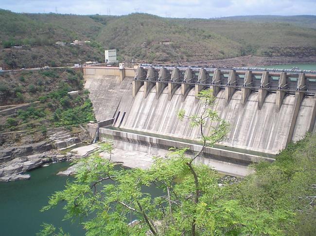 Srisailam Dam 241 m atrodas... Autors: west coast 10 augstākie dambji pasaulē