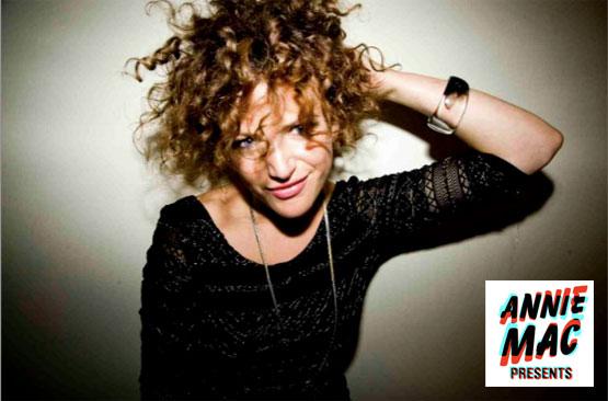  Autors: ekso Annie Mac