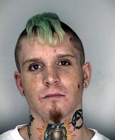 Matthew Henline  aizturēts par... Autors: tifaanija Most Unfortunate Haircuts & mustache