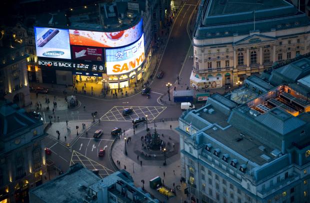 18Piccadilly Circus with the... Autors: Latviete Virs Londonas naktī.