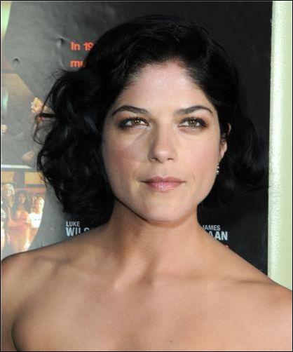  Autors: Holy Cow Selma Blair