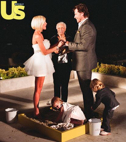 Tori Spelling and Dean... Autors: mjaau Atpazīstamu cilvēku kāzu foto!