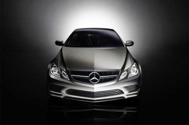  Autors: Speed "Mercedes" parāda gaidāmās E-klases seju