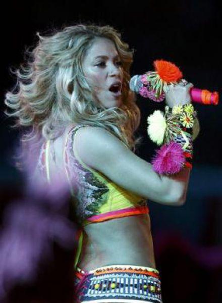 Shakira 7411376 fans Autors: Nickey Salvenību Facebook fani.